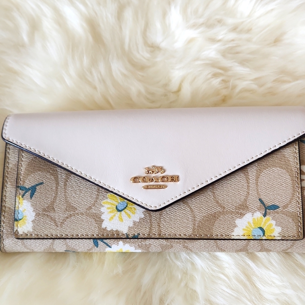 NWOT Coach Daisy Signature Khaki Long Envelope Wallet 🌼🎁 - Picture 3 of 16